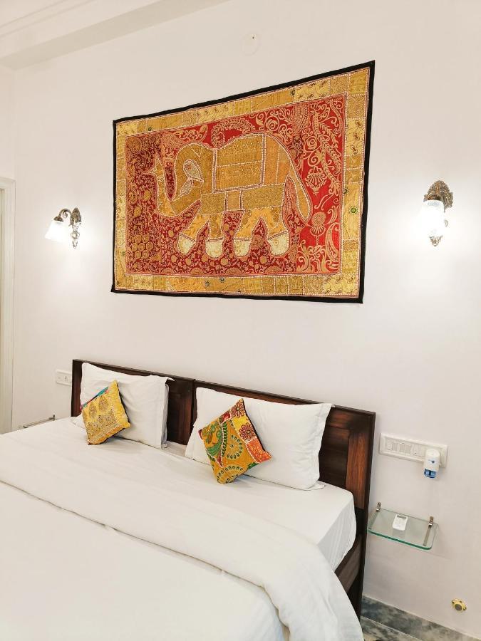 Prakash Ji'S Haveli -Luxurious Lakeside Retreat- Hotel Udaipur Eksteriør billede
