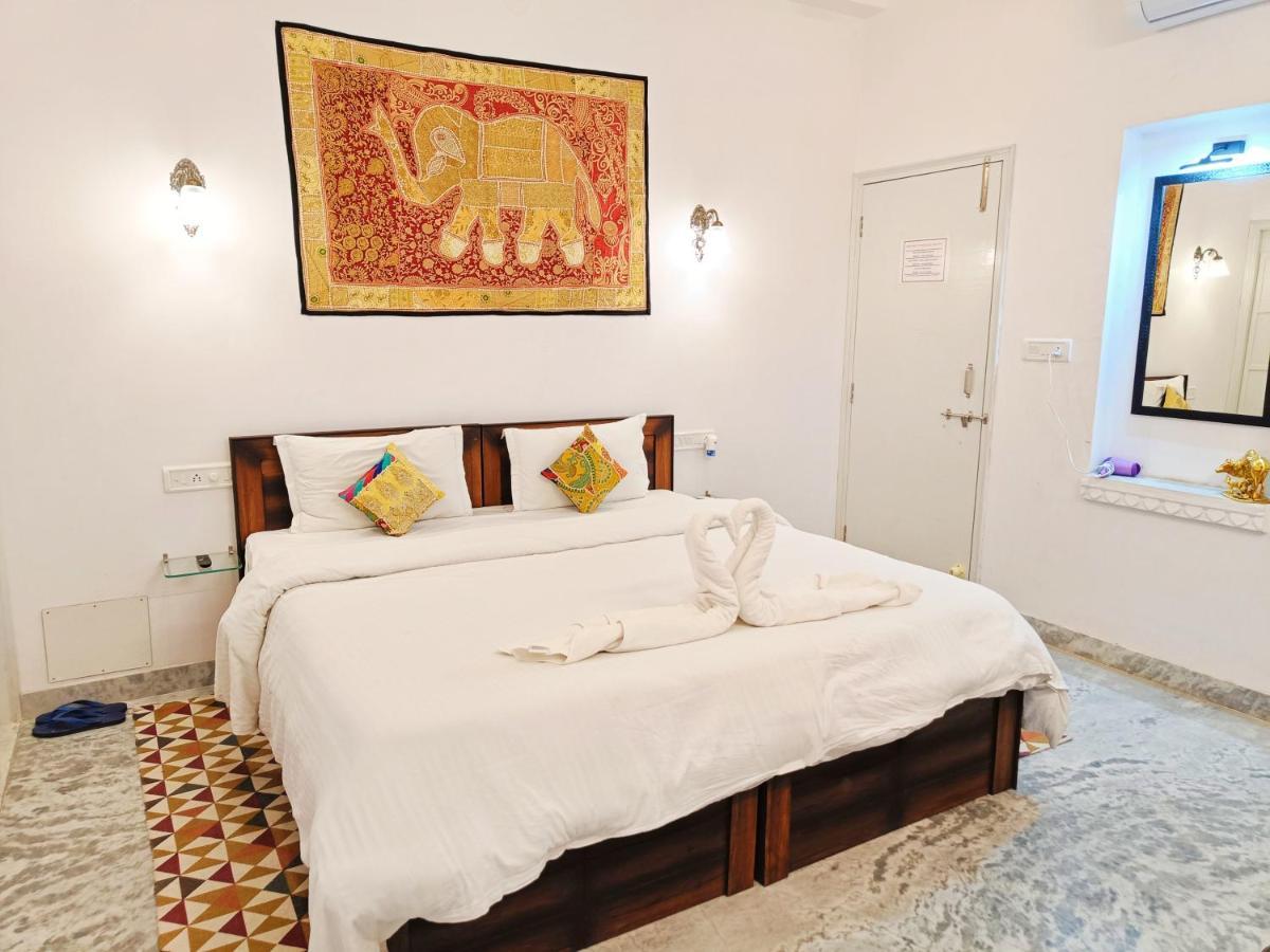 Prakash Ji'S Haveli -Luxurious Lakeside Retreat- Hotel Udaipur Eksteriør billede